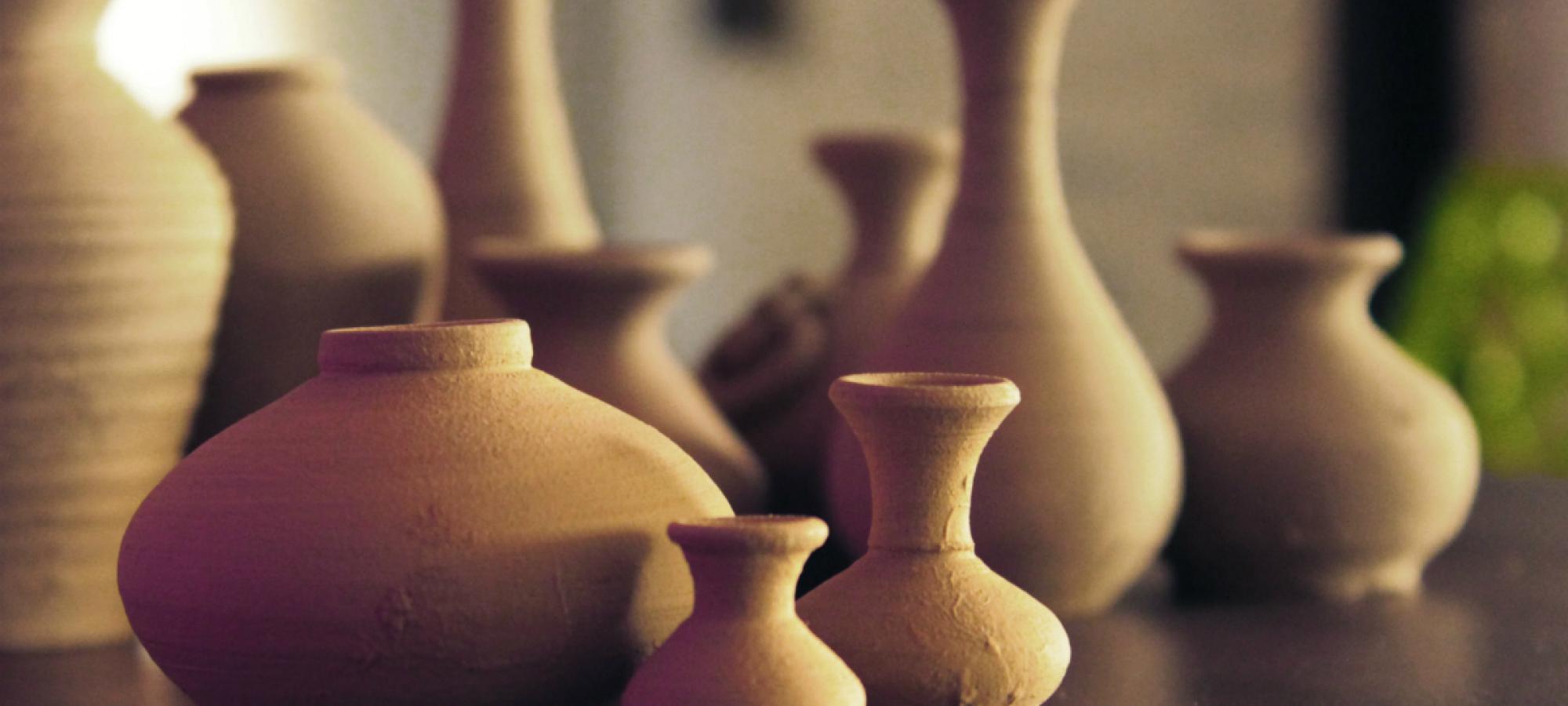 Clay jars image